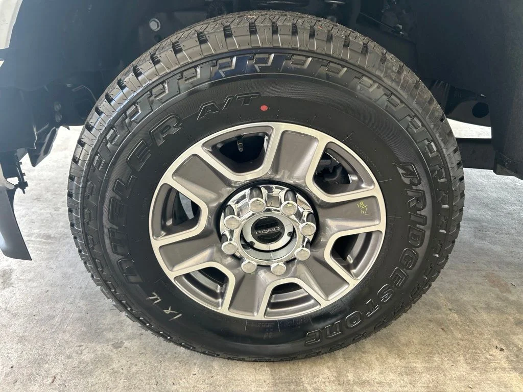 Used 2025 White Ford XLT image 17