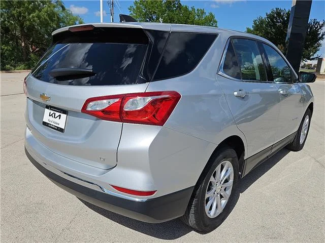 Used 2020 Silver Ice Metallic Chevrolet LT w/1LT Front-wheel Drive image 4