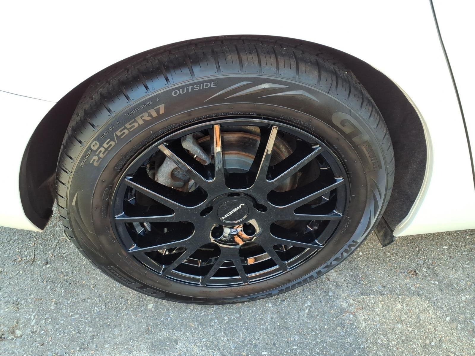 Used 2016 Snowflake White Pearl Mica Mazda i Touring image 8