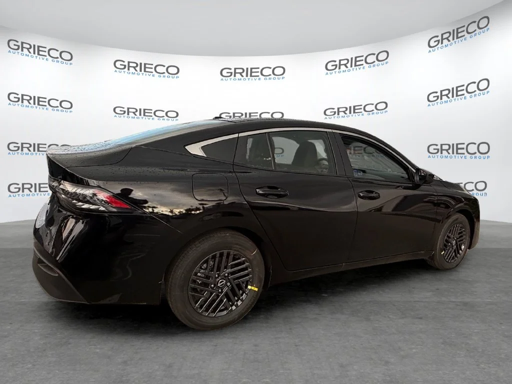 New 2027 Black Nissan SV image 7