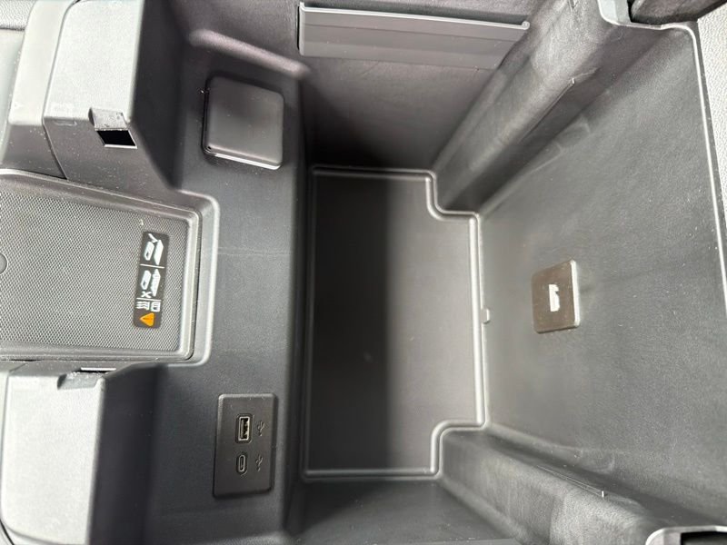 Used 2026 Silver GMC AT4 image 37