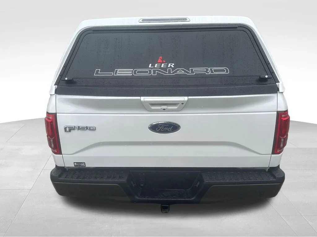 Used 2015  Ford Lariat image 21