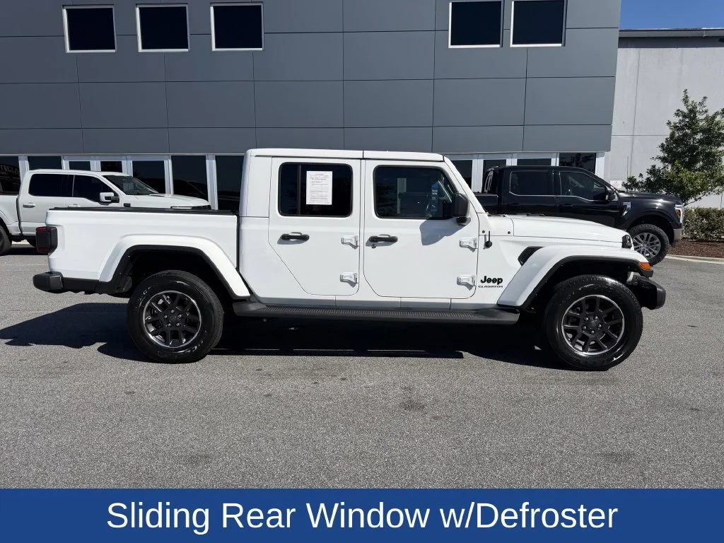 Certified Used 2022 Bright White Clearcoat Jeep Overland image 10