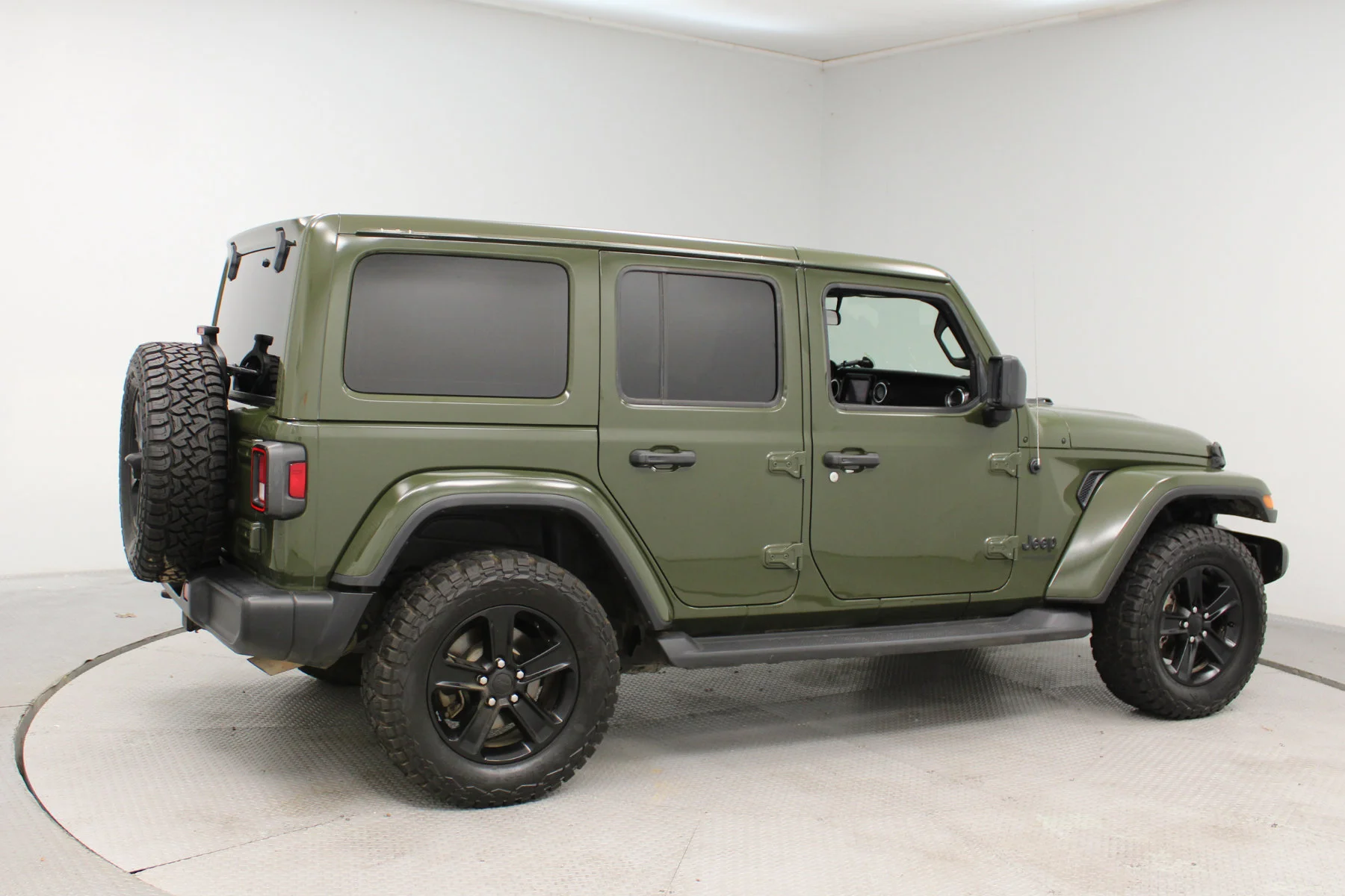 Used 2021 Sarge Green Clearcoat Jeep Sahara Altitude 4x4 image 21