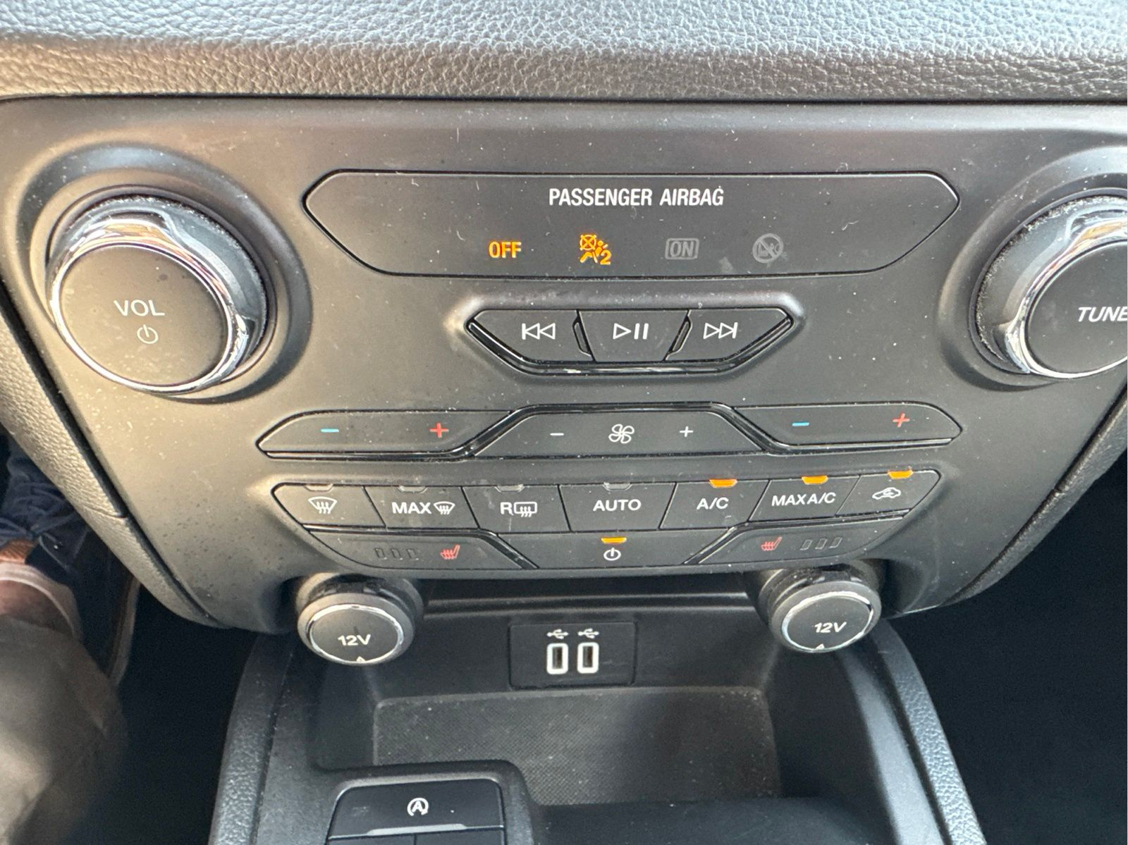 Used 2020 Gray Ford XLT image 43