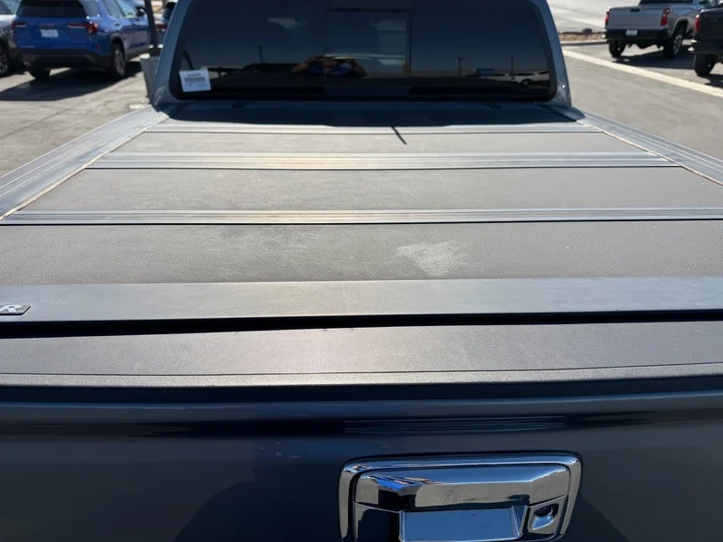 Used 2020 SATIN STEEL METALLIC GMC 2WD SLE image 22