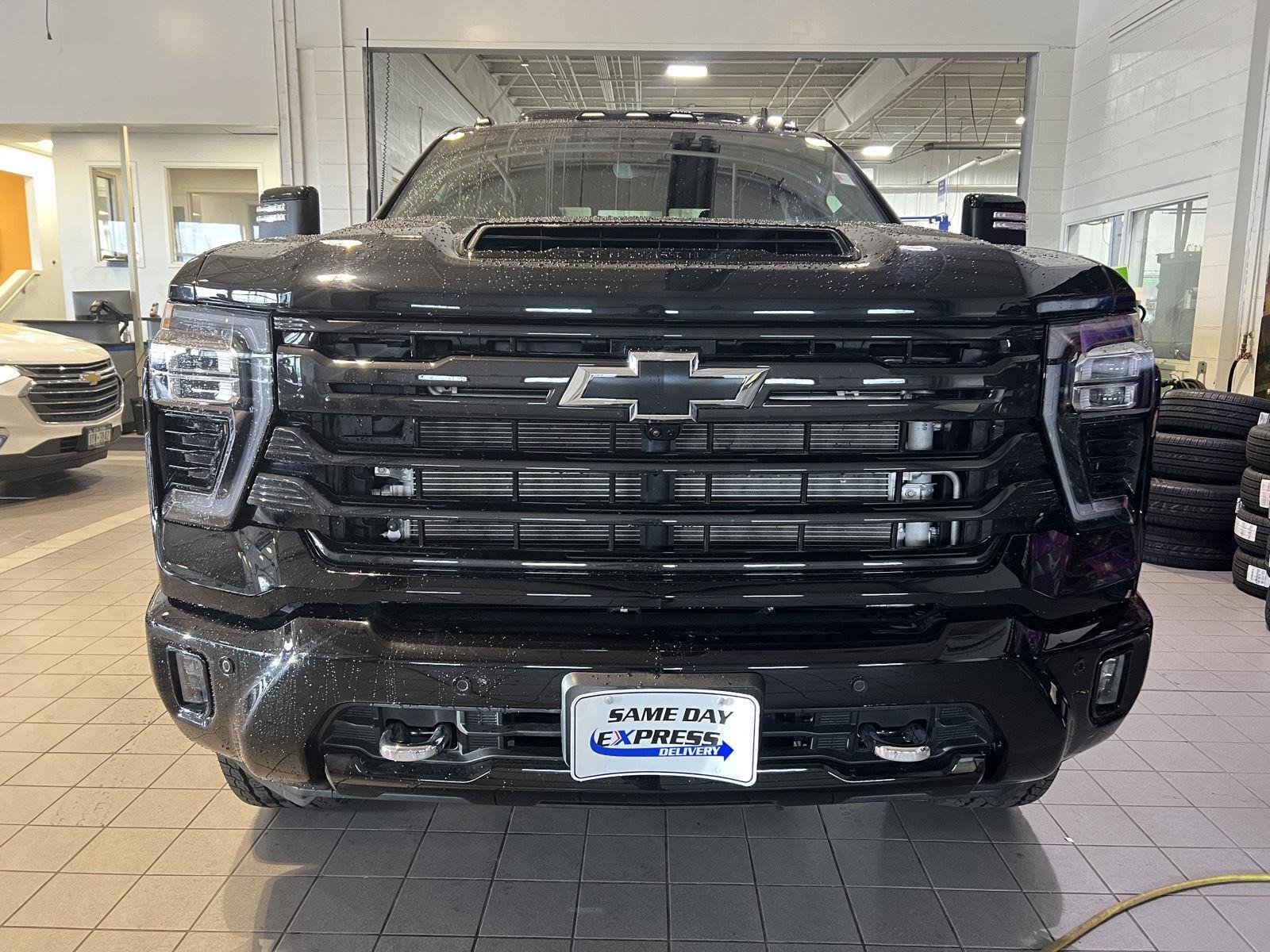 Used 2026 Black Chevrolet High Country image 2