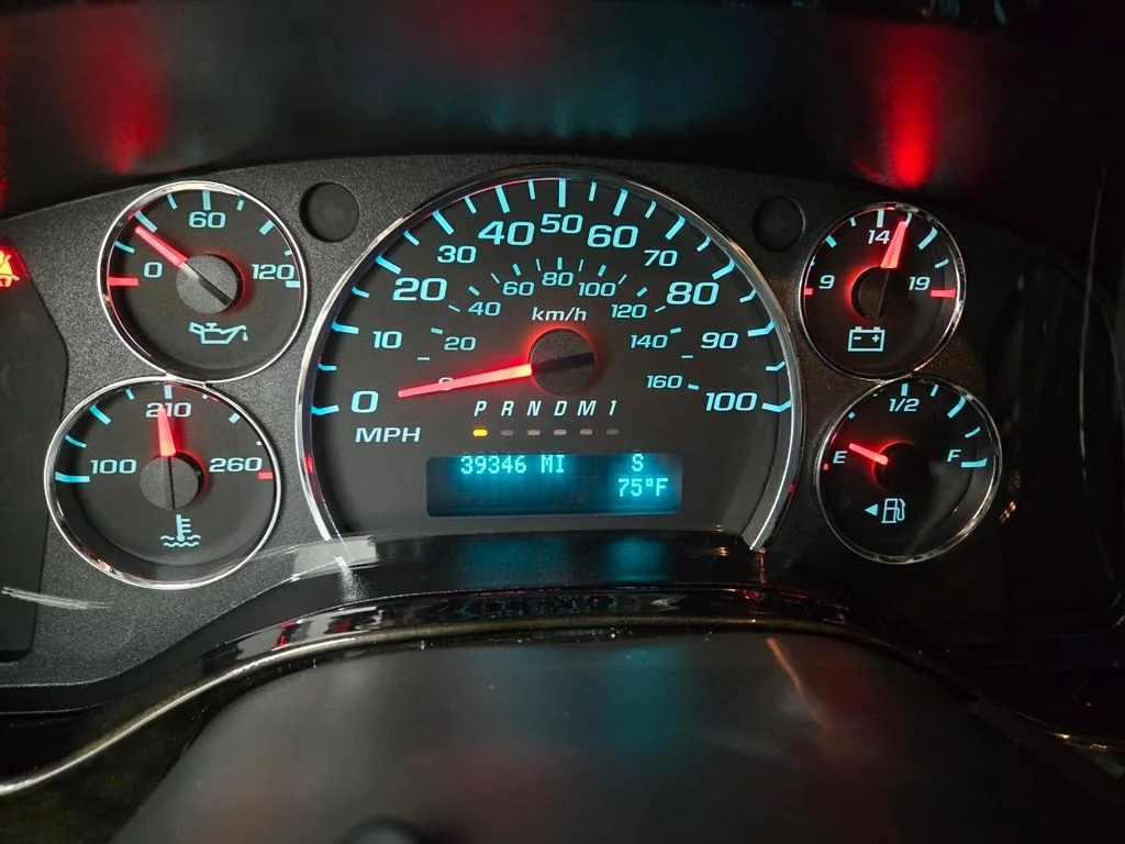 Used 2023 Birch Chevrolet Explorer Limited SE image 25