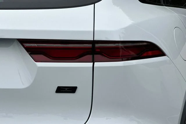2026 Jaguar F-Pace R-Dynamic S - Photo 25