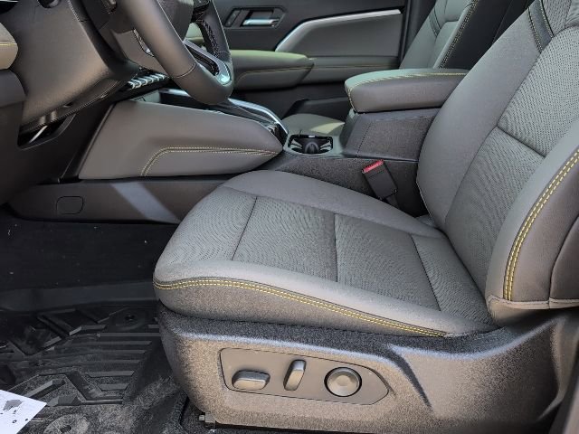 2026 Chevrolet Colorado ZR2 - Photo 11