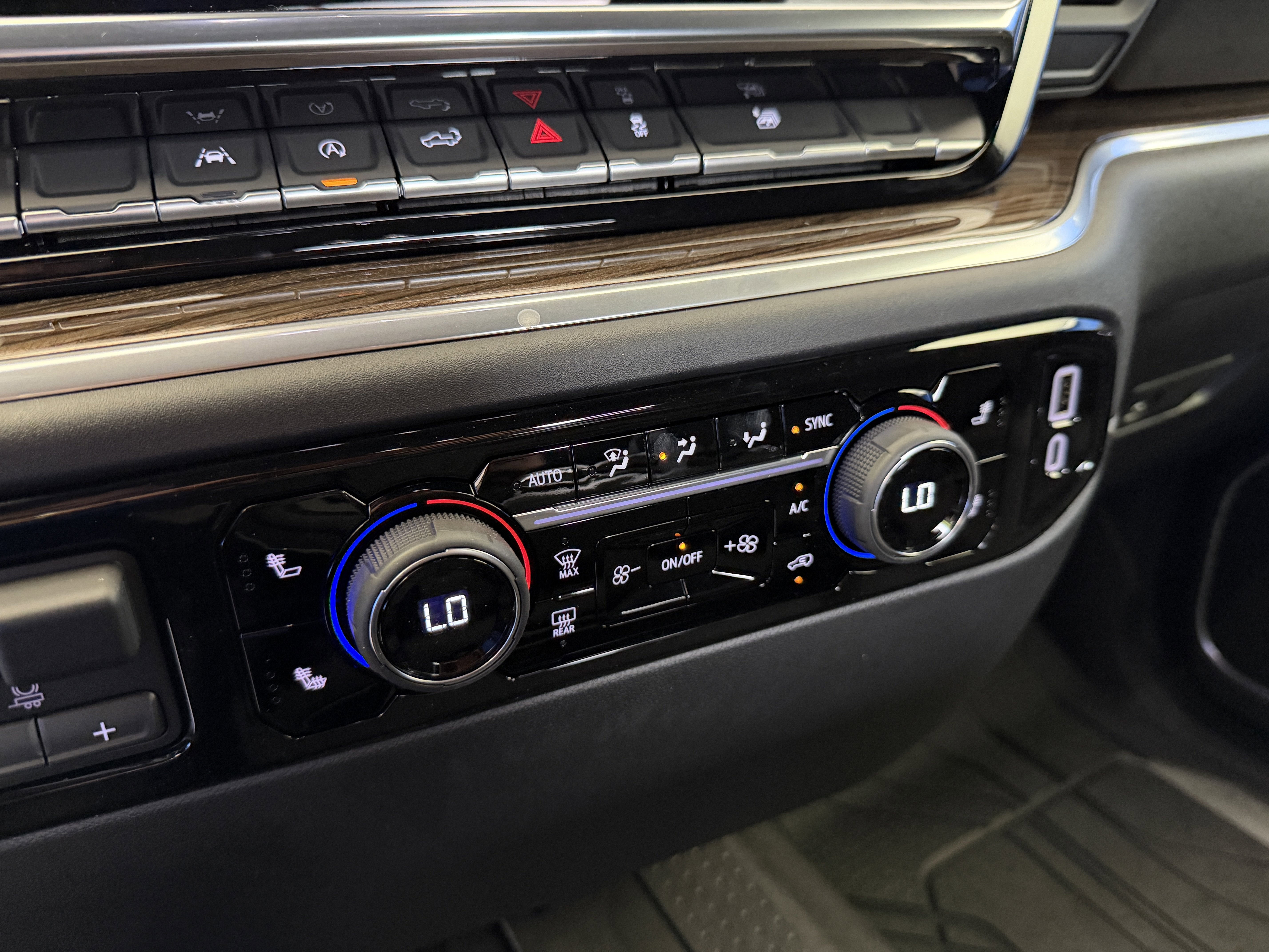 2026 Chevrolet Silverado 1500 RST - Photo 24