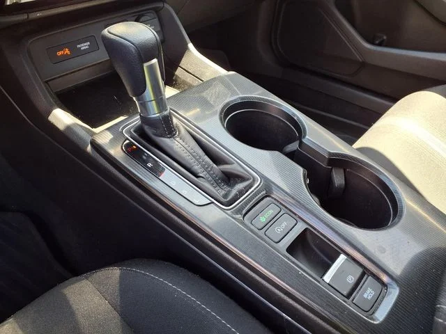 Used 2022 Silver Honda LX image 9