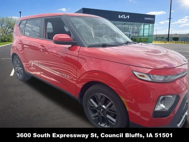 Used 2021 Red Kia EX image 8