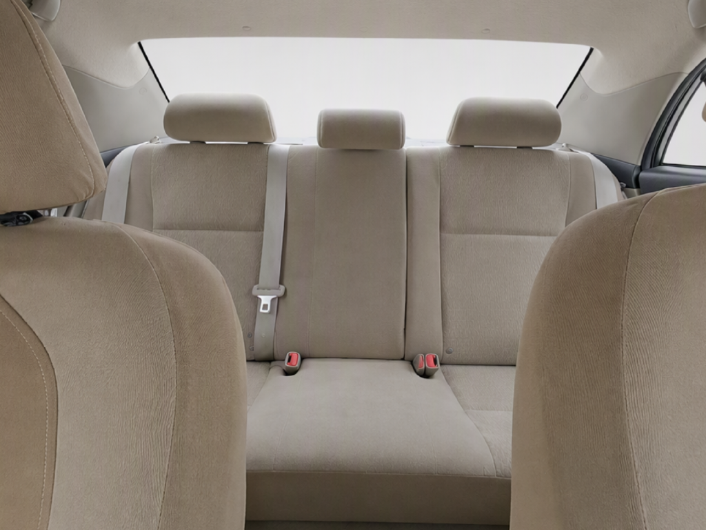 Used 2011 White Toyota LE image 17