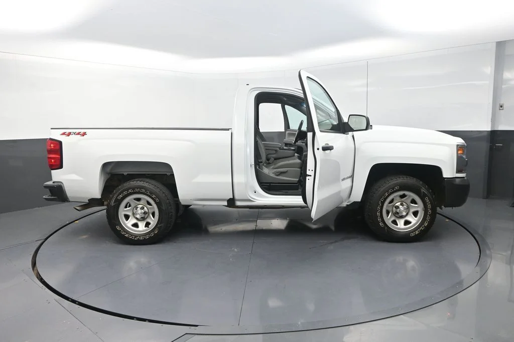 Used 2018 White Chevrolet WT image 37