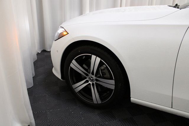 2025 Mercedes-Benz C-Class Sedan C 300 - Photo 7