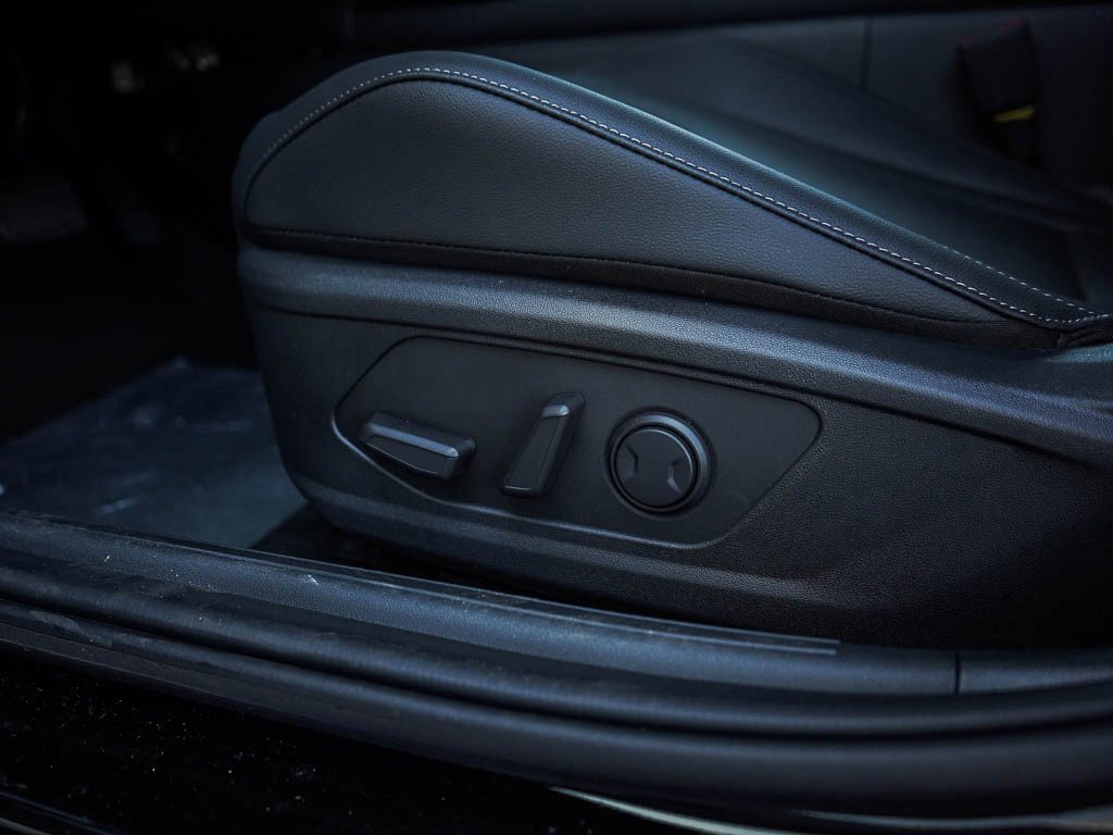 New 2026 Abyss Black Hyundai Limited Sedan FWD image 18