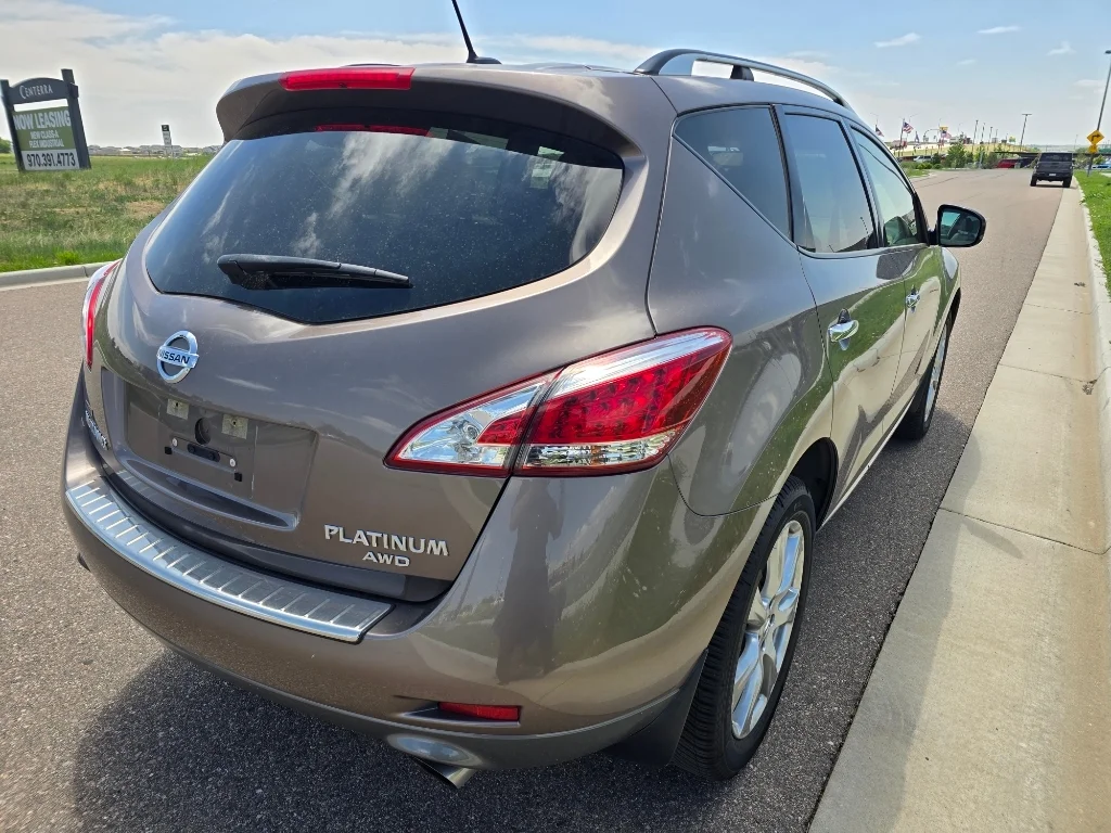 Used 2014 Tinted Bronze Metallic Nissan LE image 5