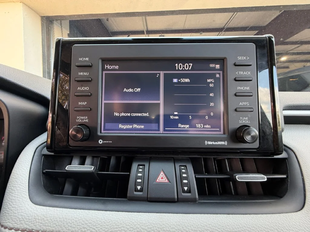 Used 2022 Silver Toyota XLE Premium image 21