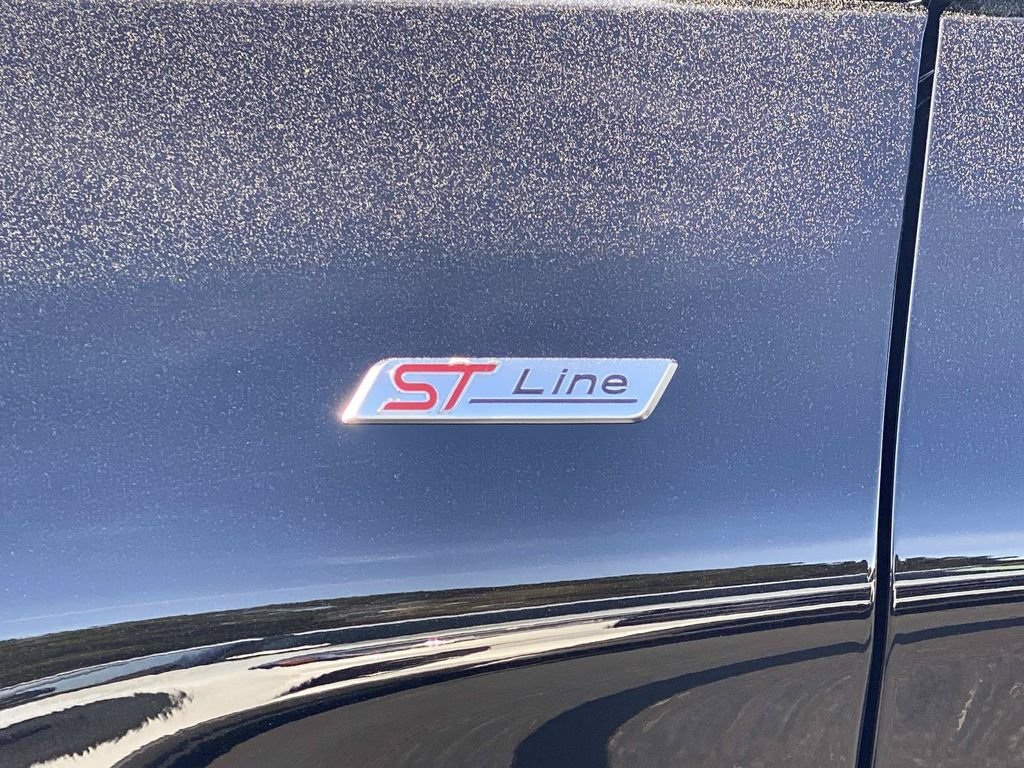 New 2026 Agate Black Metallic Ford ST-Line image 8