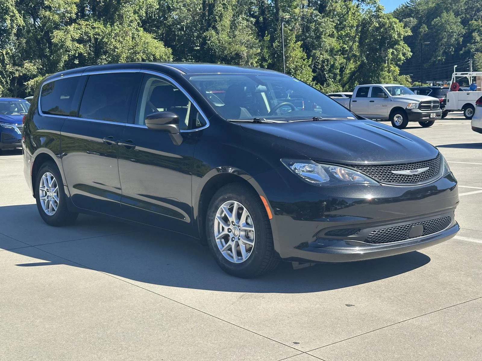 2022 Chrysler Voyager