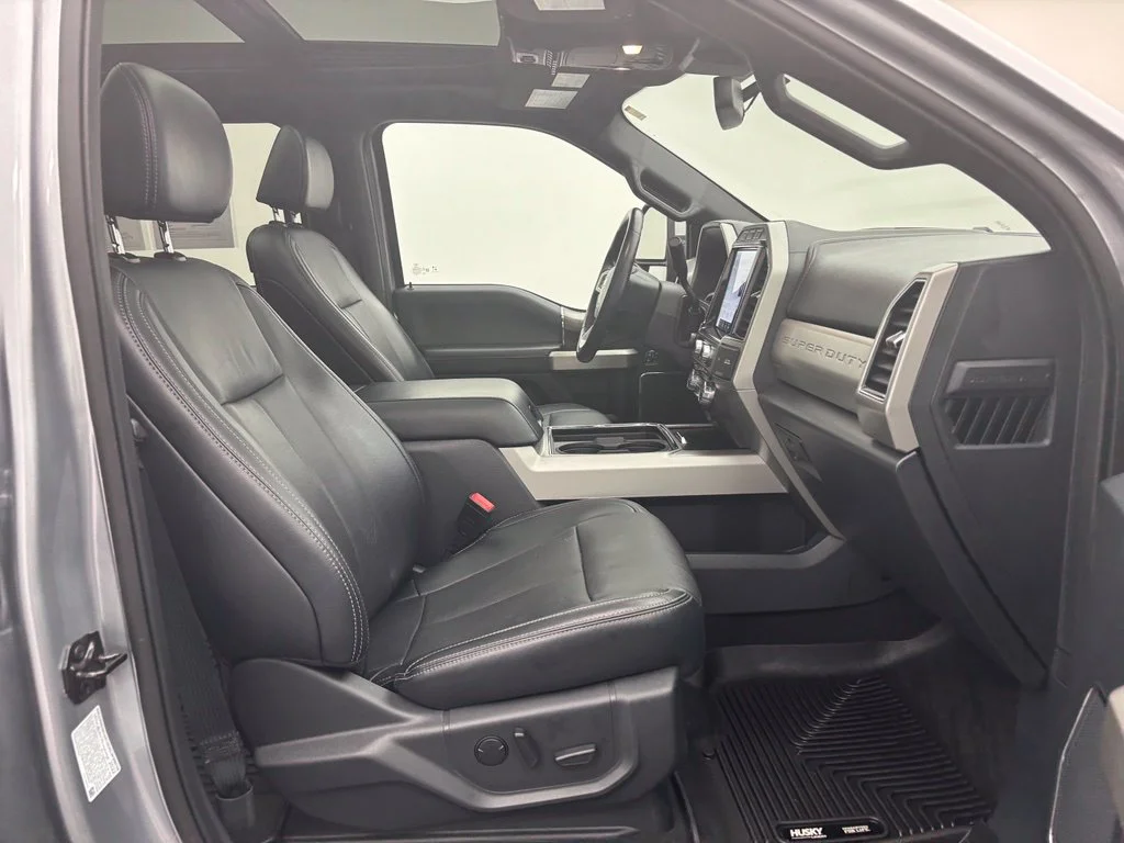 Used 2022 Silver Ford Lariat image 31