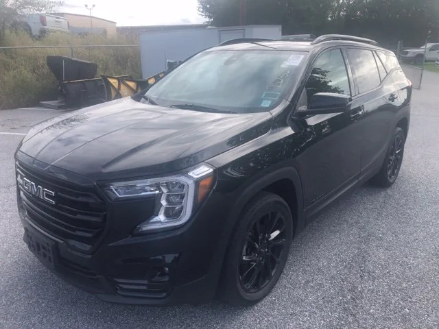 Used 2023 Black GMC SLT image 5