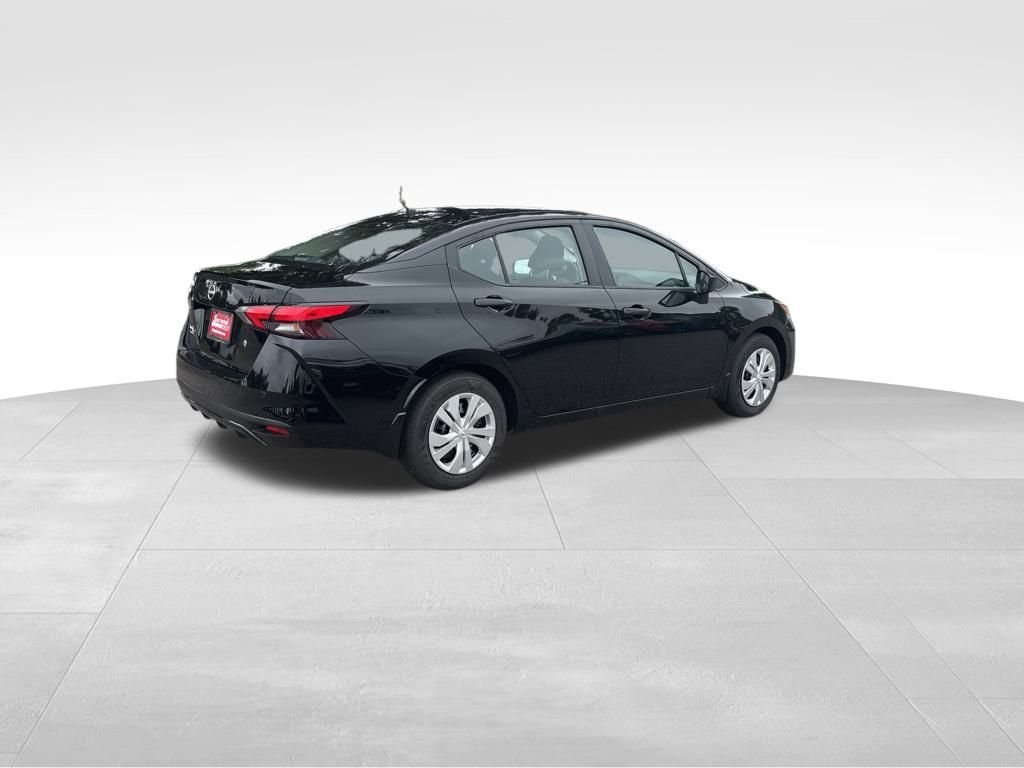 2025 Nissan Versa 1.6 S photo 3