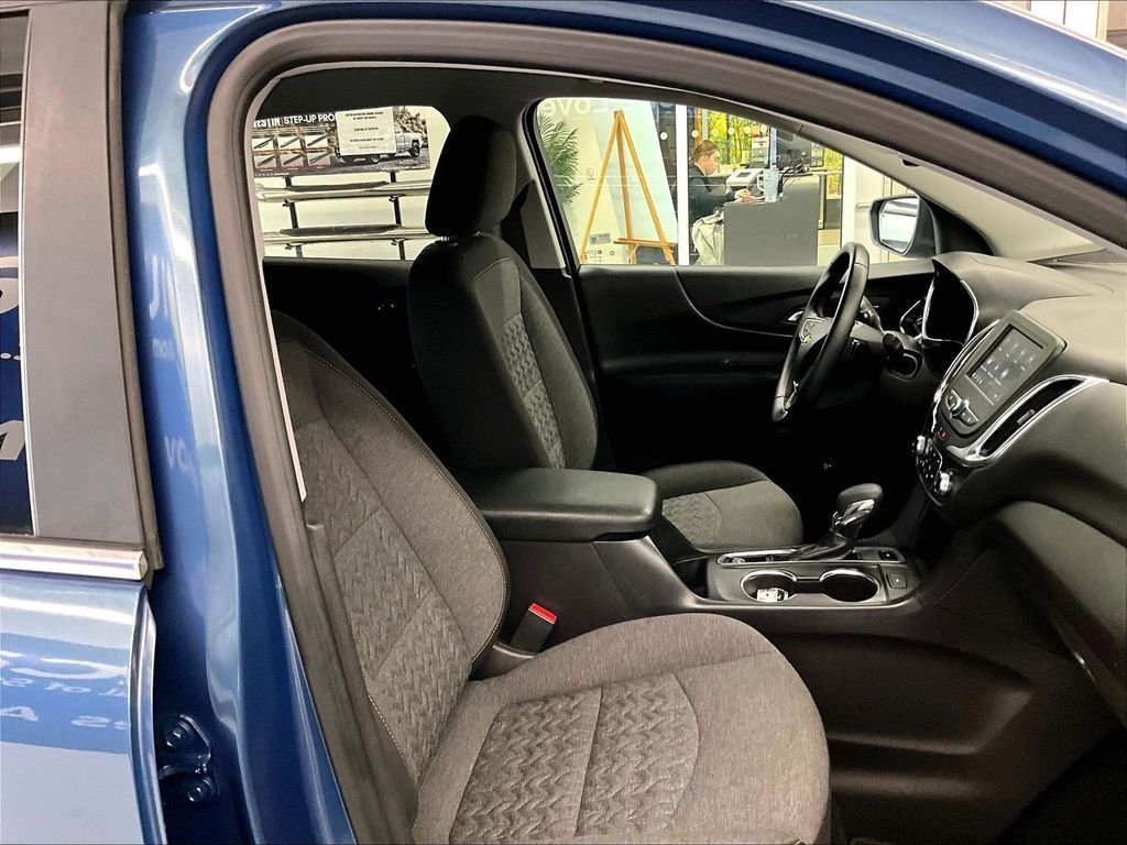 Used 2024 Lakeshore Blue Metallic Chevrolet LT image 11