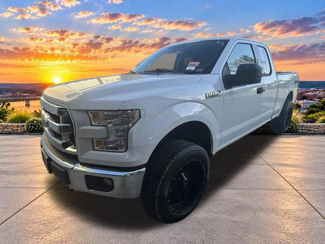 Used 2017 White Ford XLT image 7
