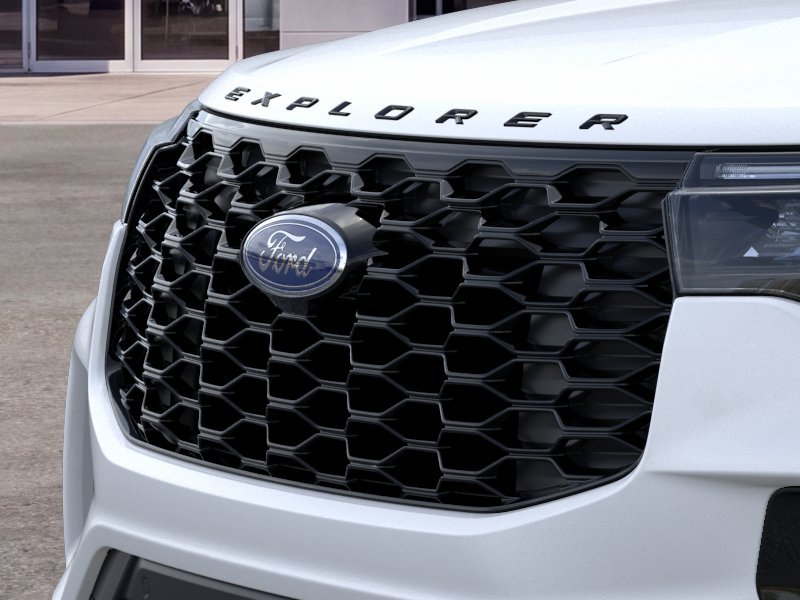 2026 Ford Explorer ST-Line - Photo 17