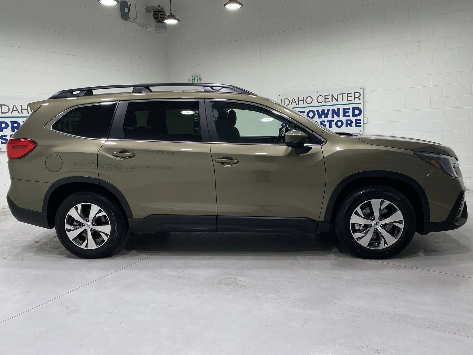 2025 Subaru Ascent Premium - Photo 9