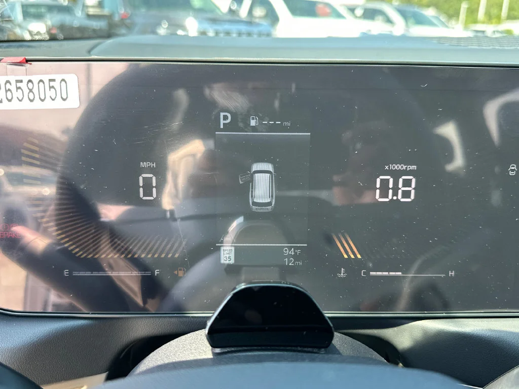 New 2027 White Kia S image 29