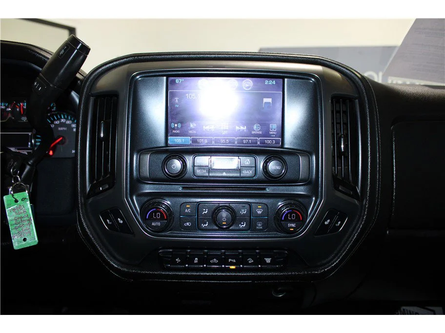 Used 2018 Summit White Chevrolet LTZ image 30