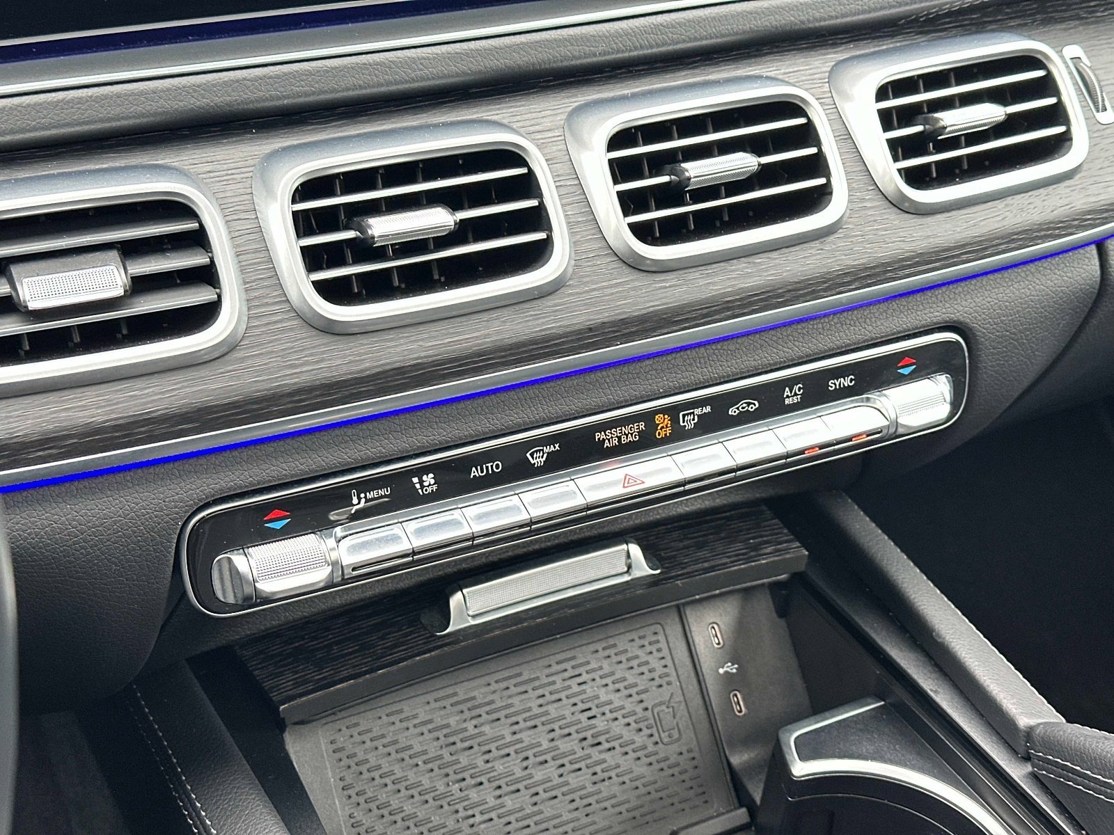 Certified Used 2025 Black Mercedes-Benz GLS 450 image 32