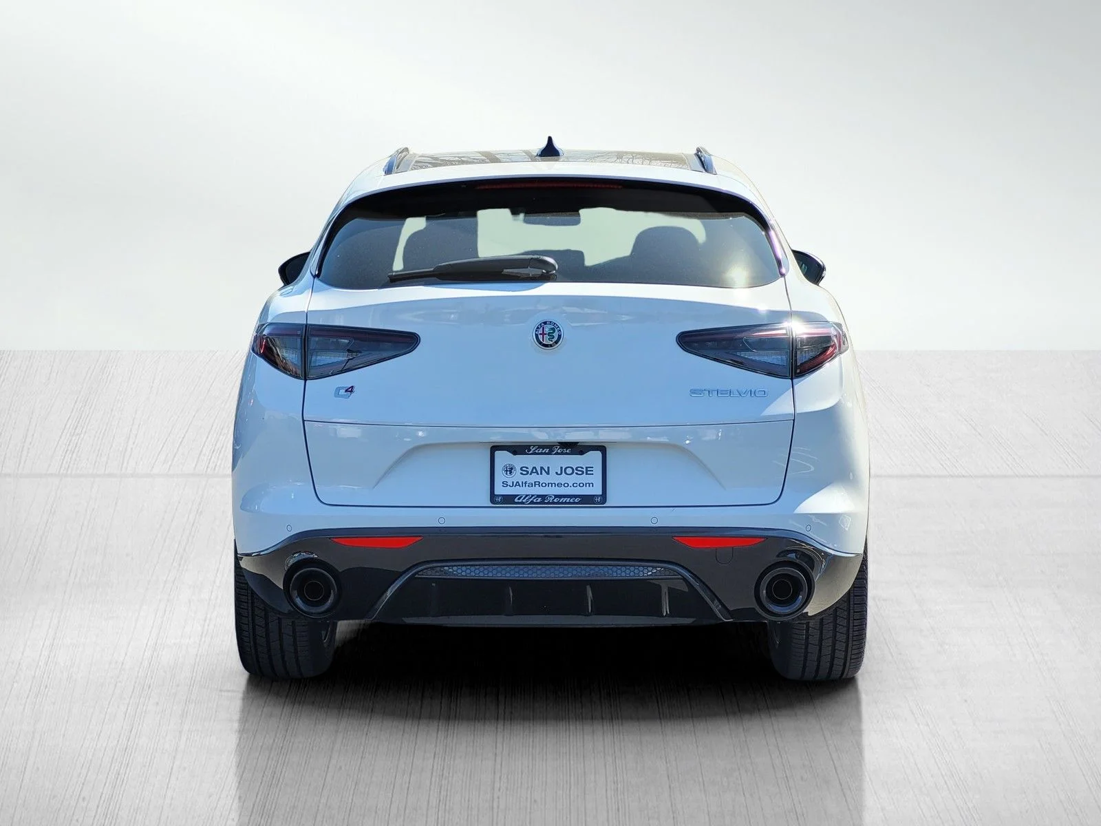 2025 Alfa Romeo Stelvio Base - Photo 4