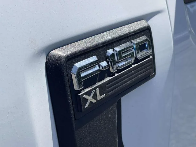 New 2026 Oxford White Ford XL image 7