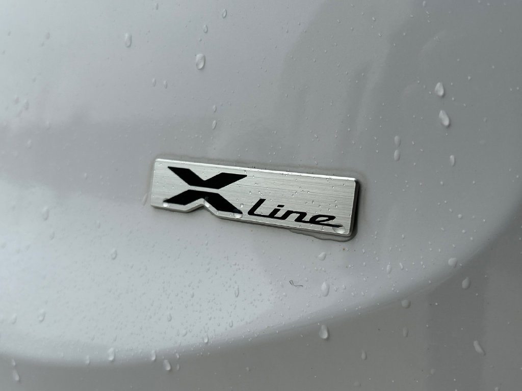 Used 2023 White Kia EX X-Line image 29