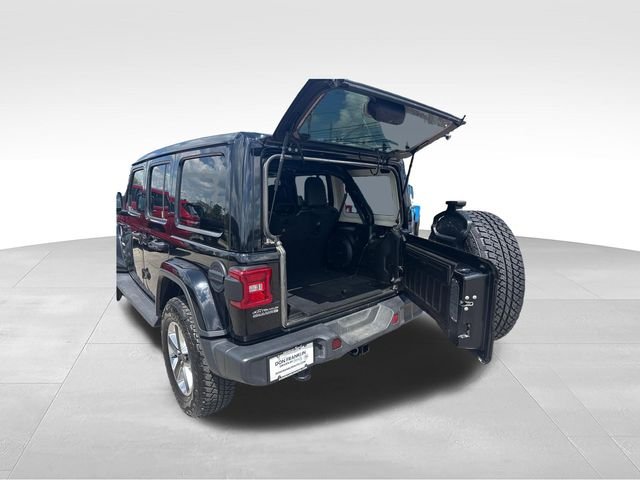 Used 2019 Black Jeep Unlimited Sahara image 9