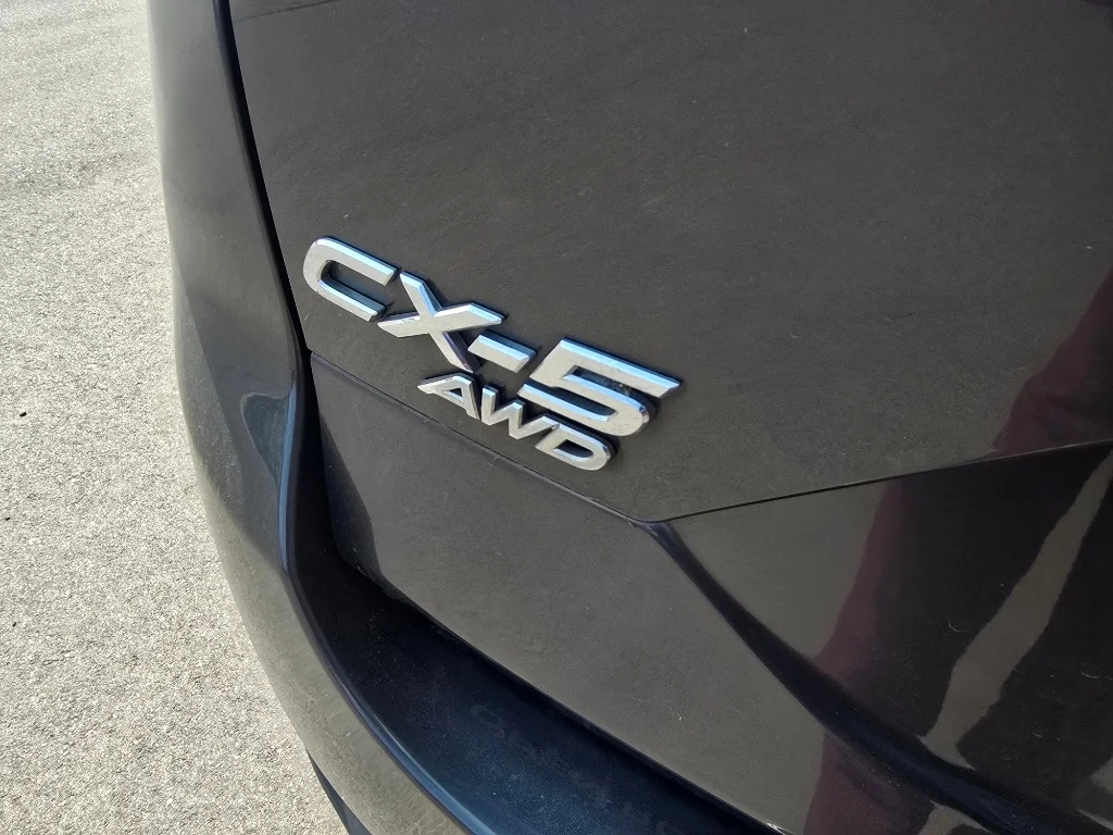 Used 2019 Machine Gray Metallic Mazda Touring image 9
