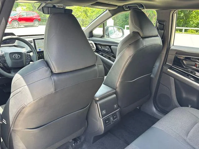 Certified Used 2024 ELEMENTAL SILVER Toyota XLE image 22