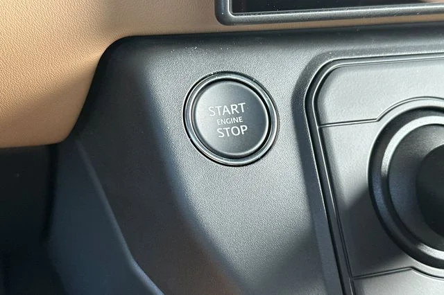 New 2026 Fuji White Land Rover X-Dynamic SE image 21