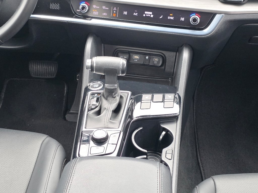 Used 2023 Ebony Black Kia X-Line image 24