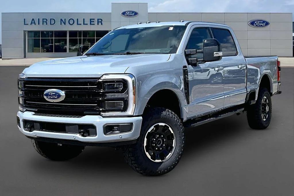 2026 Ford F-350 Platinum 4x4 Crew Cab 6-3/4' Box SRW's photo