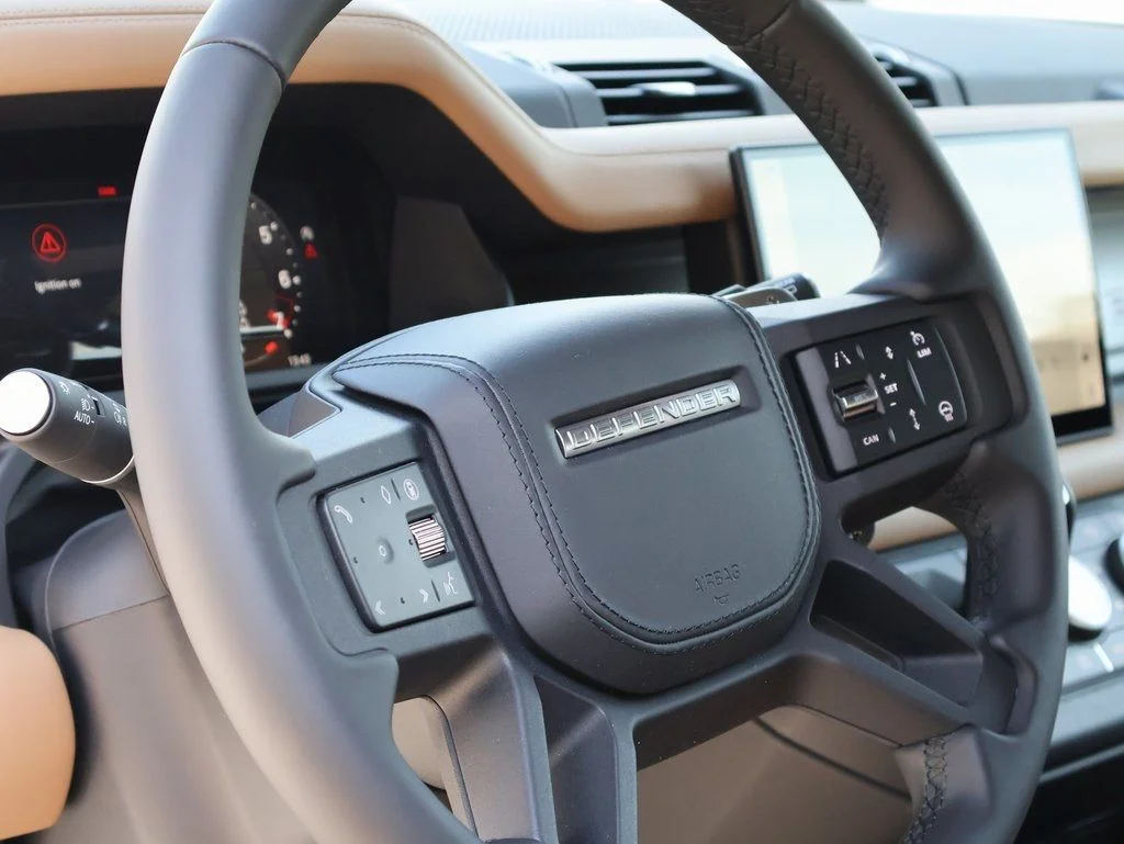2025 Land Rover Defender V8 - Photo 18