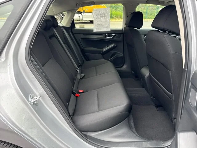 Used 2022  Honda EX image 10