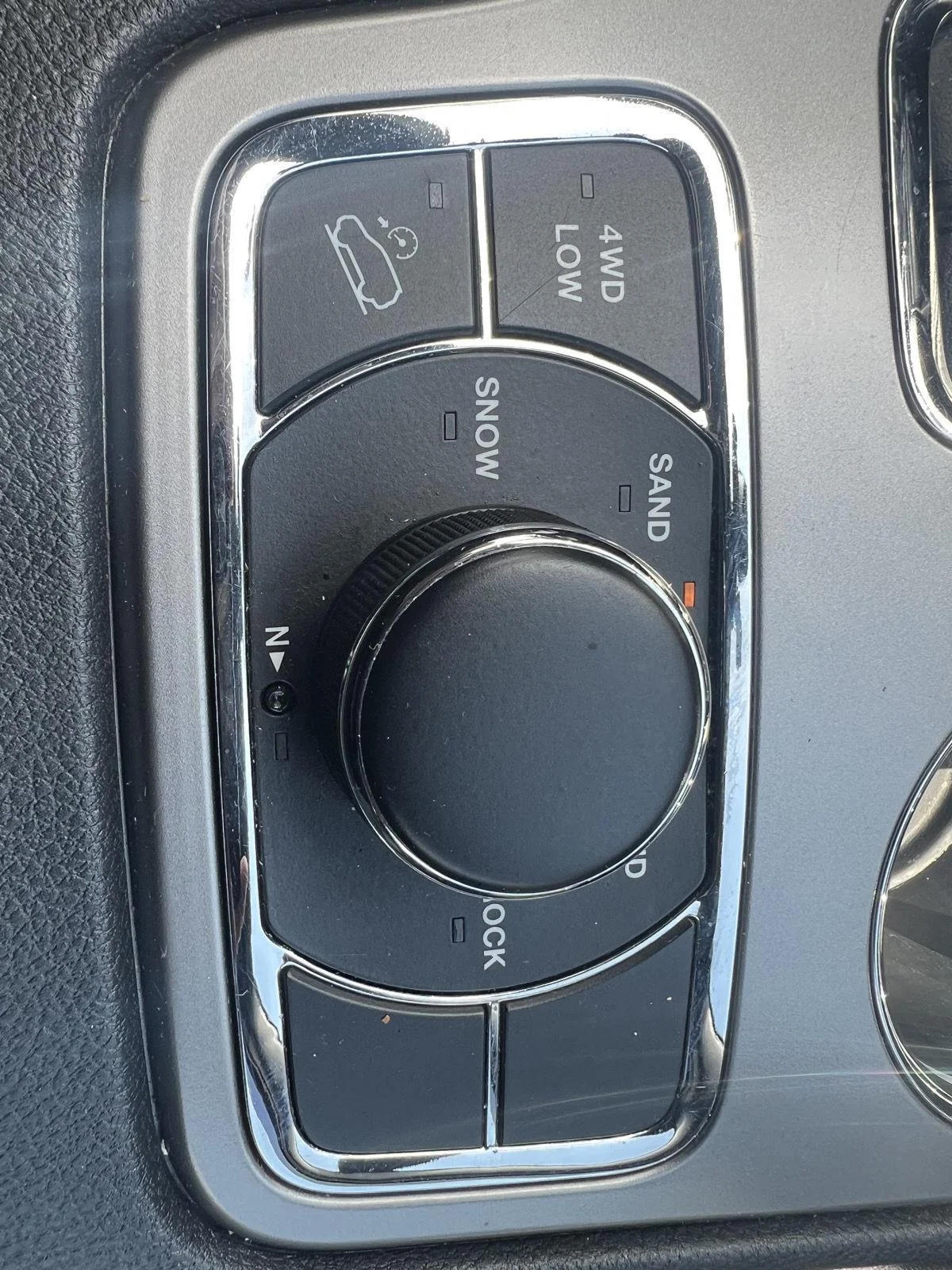 Used 2020 Granite Crystal Clearcoat Metallic Jeep Limited image 20