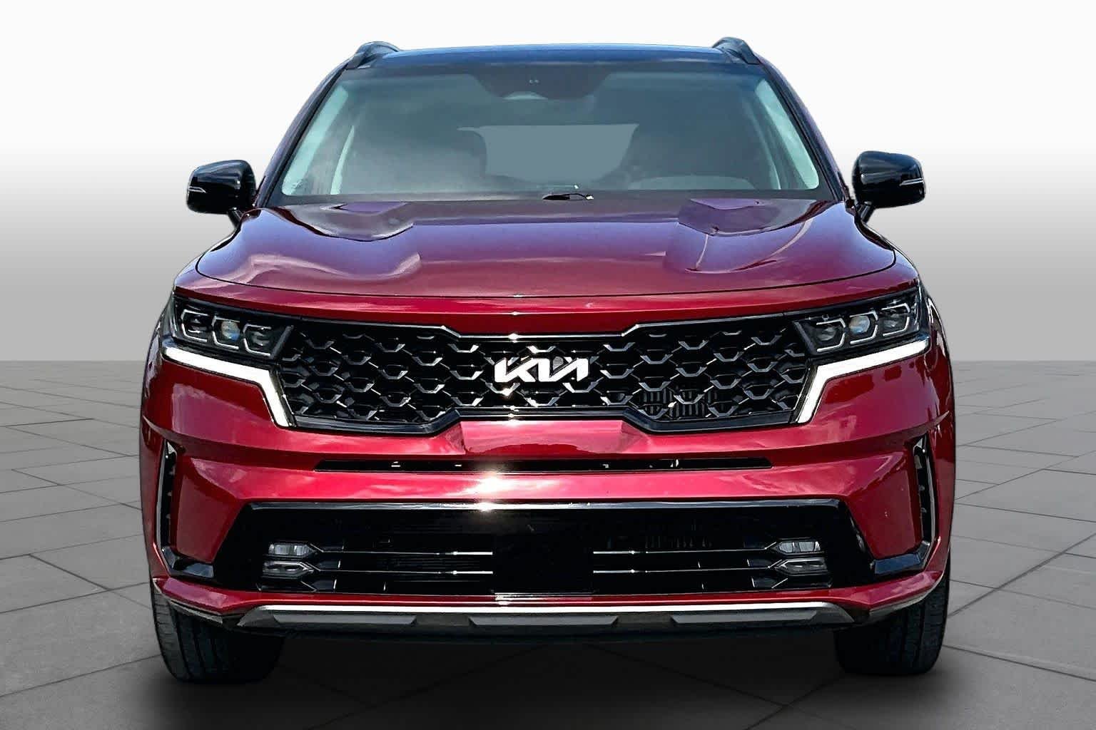 Used 2023 Passion Red Kia SX image 4