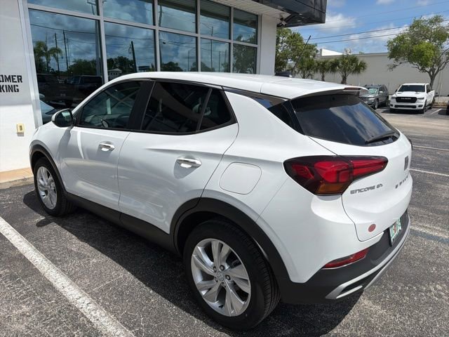 Used 2024 Summit White Buick Preferred image 14