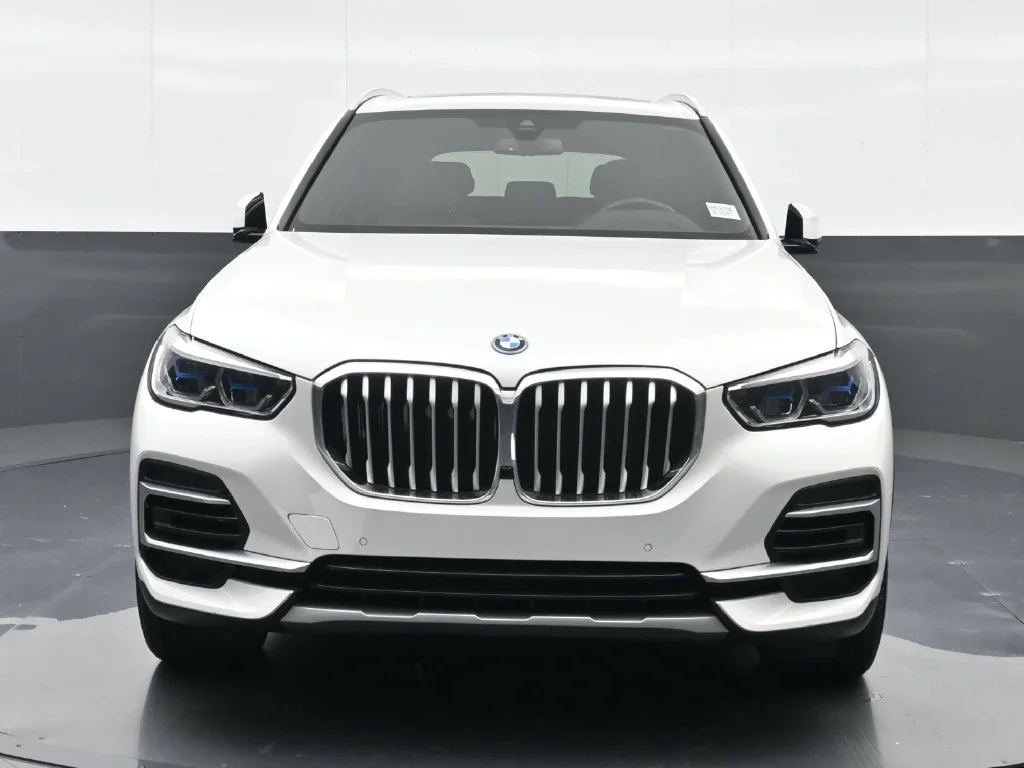Used 2023 Mineral White Metallic BMW xDrive45e image 15